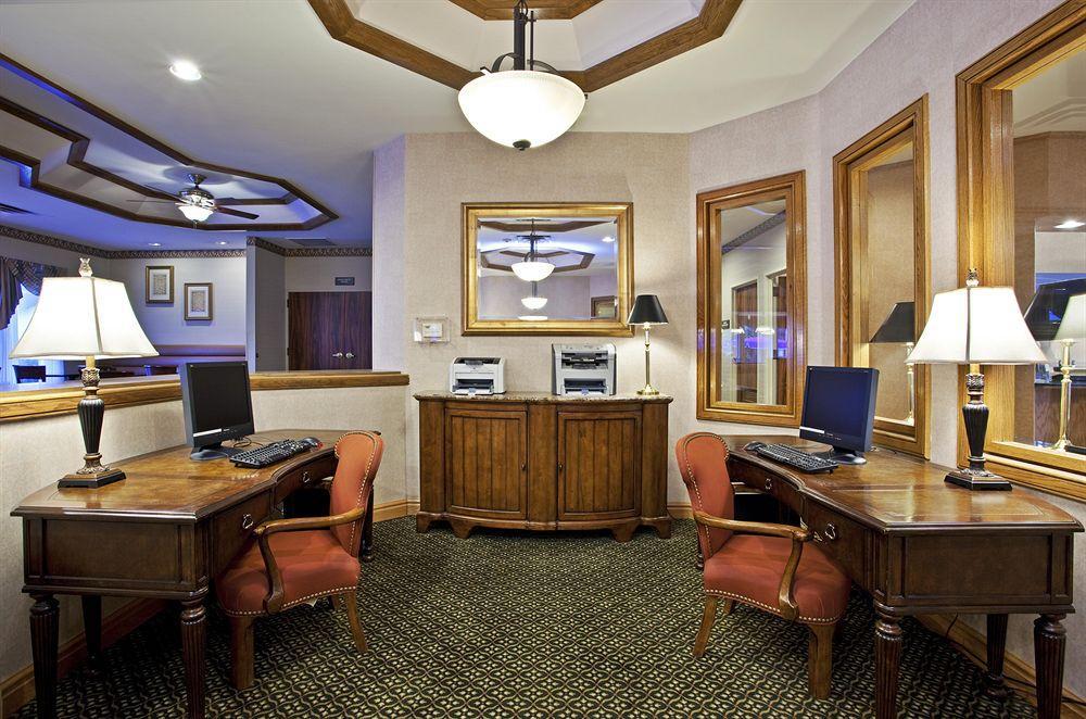 Express & Pittsburgh Airport By Ihg
