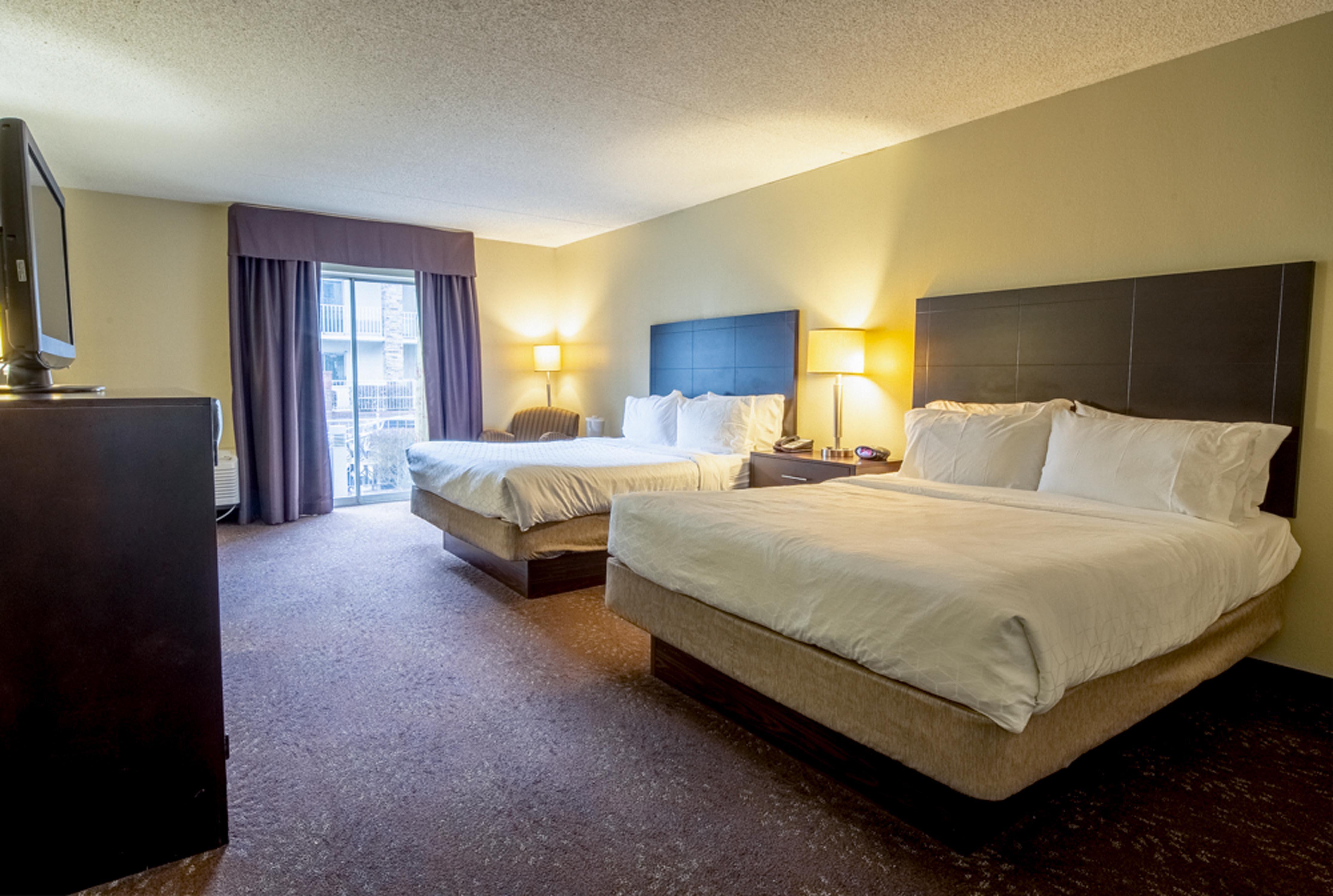 Express & Pittsburgh Airport By Ihg Hotel