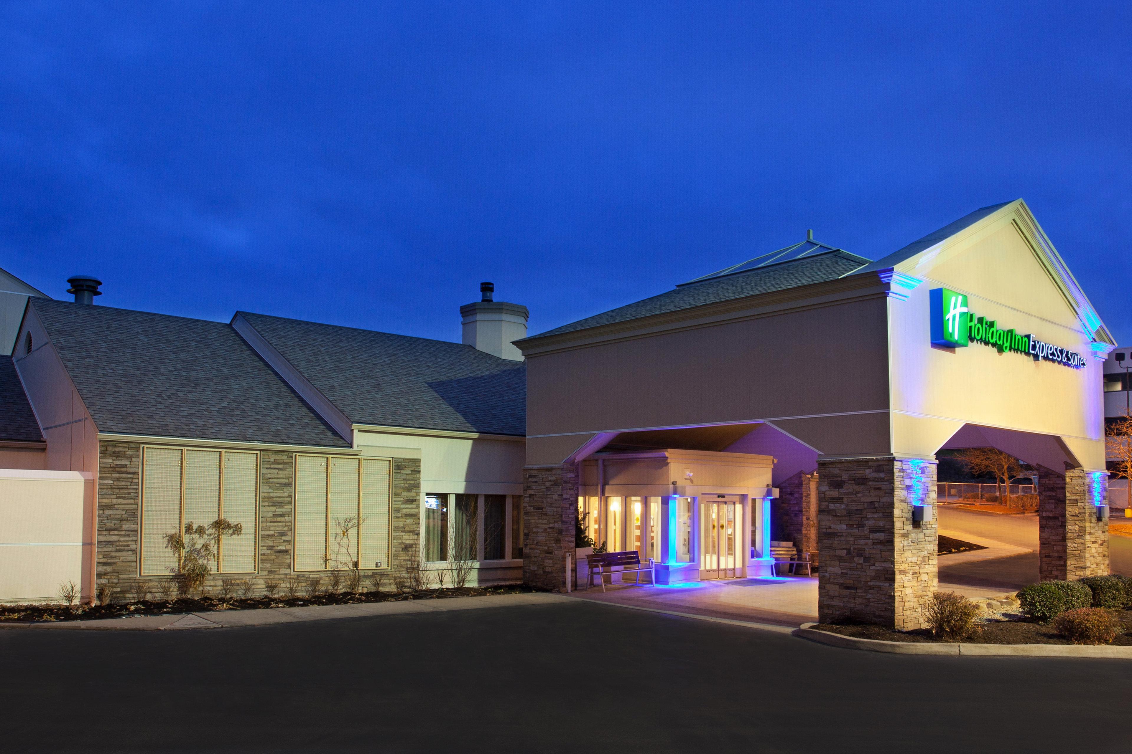 Express & Pittsburgh Airport By Ihg Hotel